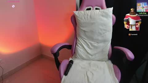 Noface -IDEPENDENT MODEL- online show from February 11, 2026, 9:53 pm