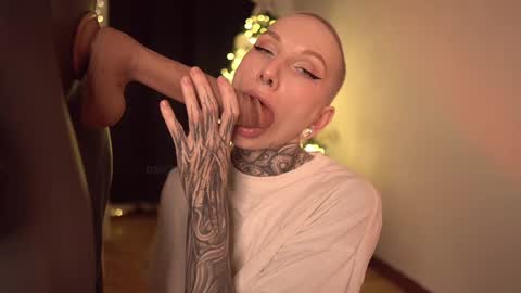 Snapshot of fuckingtoy_ chatting on December 22, 2024, 2:16 pm Eva         all my links   online show from December 22, 2024, 2:16 pm