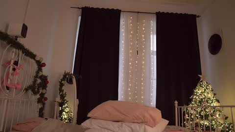 Snapshot of fuckingtoy_ chatting on January 11, 2025, 12:18 pm Eva         all my links   online show from January 11, 2025, 12:18 pm