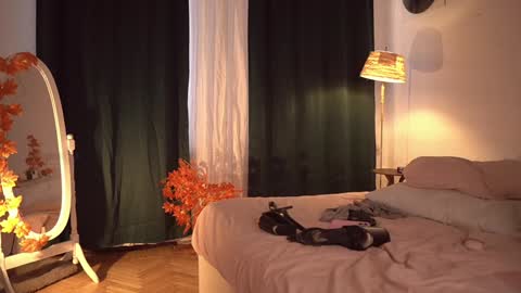 Snapshot of fuckingtoy_ chatting on October 17, 2025, 2:08 pm Eva         all my links   online show from October 17, 2025, 2:08 pm