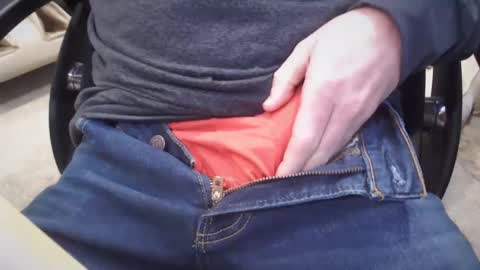 Snapshot of fuckinshootit chatting on February 25, 2025, 5:15 pm fuckinshootit online show from February 25, 2025, 5:15 pm