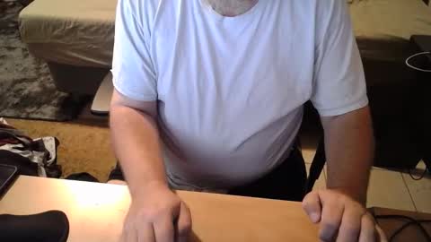 Fuego online show from December 14, 2025, 2:50 am