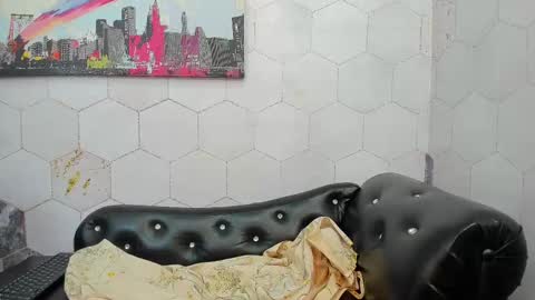 Anna Fuentes  online show from October 4, 2025, 11:30 am