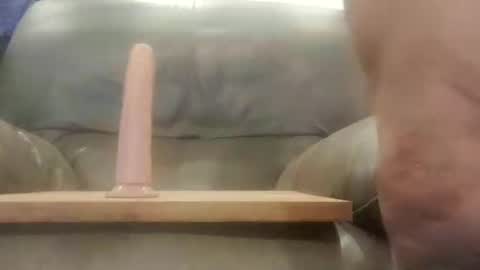 fukmelivenow online show from October 8, 2025, 6:49 pm