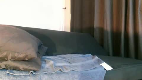 Pizzaz online show from November 12, 2025, 11:43 am