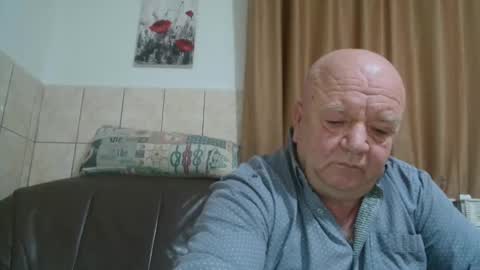 Snapshot of fullballs6 chatting on December 26, 2024, 2:12 am fullballs6 online show from December 26, 2024, 2:12 am