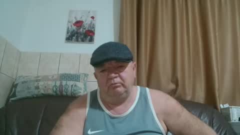 Snapshot of fullballs6 chatting on December 29, 2024, 1:24 am fullballs6 online show from December 29, 2024, 1:24 am