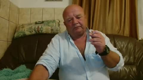 Snapshot of fullballs6 chatting on September 10, 2025, 2:11 am fullballs6 online show from September 10, 2025, 2:11 am