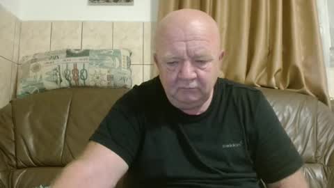 Snapshot of fullballs6 chatting on October 20, 2025, 2:34 am fullballs6 online show from October 20, 2025, 2:34 am