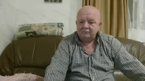 Snapshot of fullballs6 chatting on October 29, 2025, 3:42 am fullballs6 online show from October 29, 2025, 3:42 am