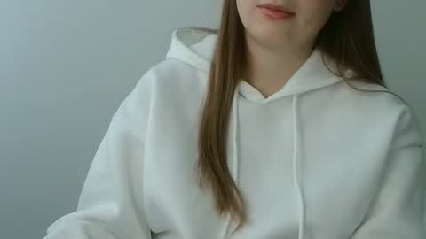 Snapshot of funemma000 chatting on November 29, 2025, 8:17 am Emma online show from November 29, 2025, 8:17 am