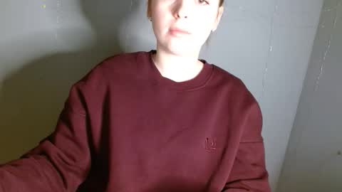 Snapshot of funemma000 chatting on February 4, 2026, 8:09 am Emma online show from February 4, 2026, 8:09 am