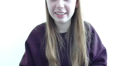 Snapshot of funemma000 chatting on April 2, 2026, 9:07 am Emma online show from April 2, 2026, 9:07 am