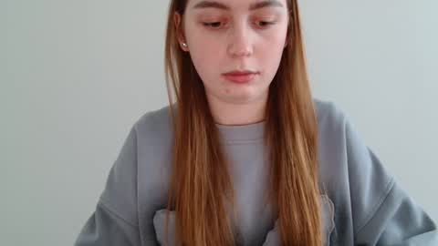 Snapshot of funemma000 chatting on April 8, 2026, 9:53 am Emma online show from April 8, 2026, 9:53 am