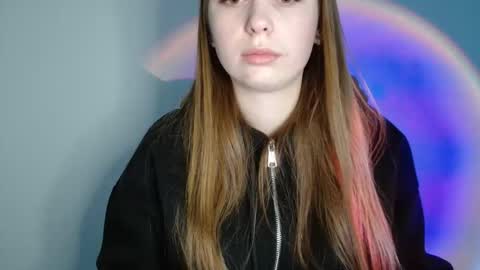 Snapshot of funemma000 chatting on April 10, 2026, 3:56 am Emma online show from April 10, 2026, 3:56 am