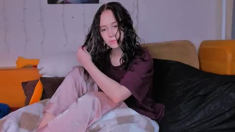 Eva online show from January 18, 2026, 2:21 pm