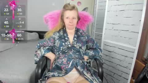 Snapshot of funny_bunny4 chatting on February 22, 2025, 7:58 pm funny_bunny4 online show from February 22, 2025, 7:58 pm