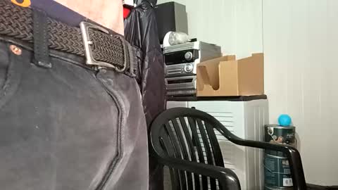 Italian men online show from November 21, 2025, 10:25 am