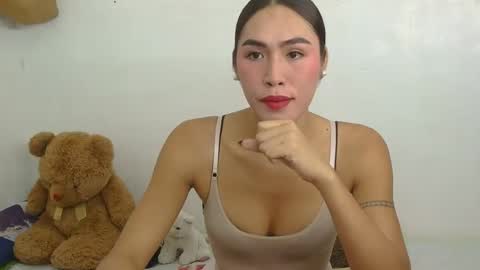 LIL LEE online show from March 9, 2026, 1:42 am