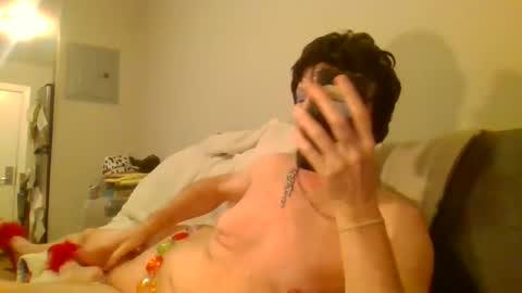 fuseanude online show from December 4, 2024, 1:36 am