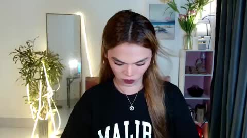 fushialore online show from October 14, 2025, 12:00 am