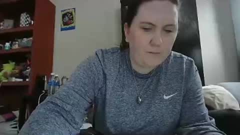 fuzzypeaches87 online show from January 12, 2026, 8:25 pm