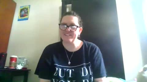 fuzzypeaches87 online show from April 16, 2026, 4:19 pm