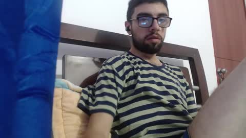 Snapshot of fvckhorneyguy chatting on February 13, 2025, 12:43 pm andrew online show from February 13, 2025, 12:43 pm