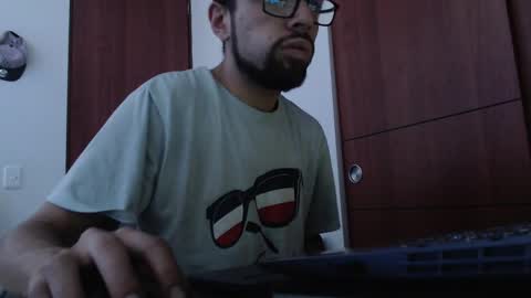 Snapshot of fvckhorneyguy chatting on February 22, 2025, 3:25 pm andrew online show from February 22, 2025, 3:25 pm