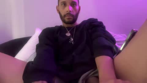 Snapshot of fvvkboyy chatting on December 12, 2024, 5:59 pm fvvkboyy online show from December 12, 2024, 5:59 pm