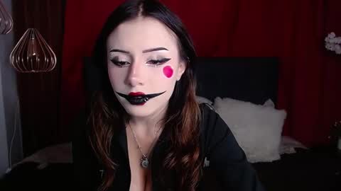 Snapshot of fyreandfox_ chatting on February 3, 2026, 8:14 pm FIRE AND FOX online show from February 3, 2026, 8:14 pm