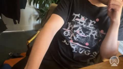 Snapshot of g_r1 chatting on April 11, 2026, 4:33 pm g_r1 online show from April 11, 2026, 4:33 pm