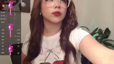 Snapshot of gabb__yy chatting on February 4, 2025, 11:49 pm    online show from February 4, 2025, 11:49 pm