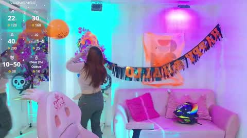 gabby_evanns online show from October 30, 2025, 11:55 am