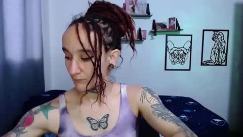 gabby_moon09 online show from October 22, 2025, 12:27 pm