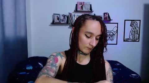 Snapshot of gabby_moon09 chatting on October 28, 2025, 5:59 pm gabby_moon09 online show from October 28, 2025, 5:59 pm