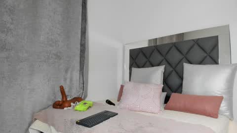 Snapshot of gabi_gonzales chatting on February 5, 2025, 4:37 am Instagram soygabi g online show from February 5, 2025, 4:37 am