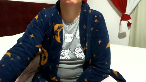 gaby  layla online show from July 12, 2026, 10:56 pm