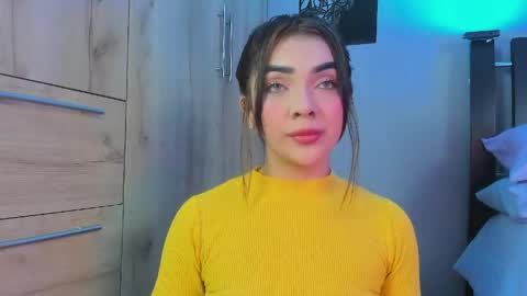 Gabriela Evans MS online show from April 19, 2026, 10:34 pm