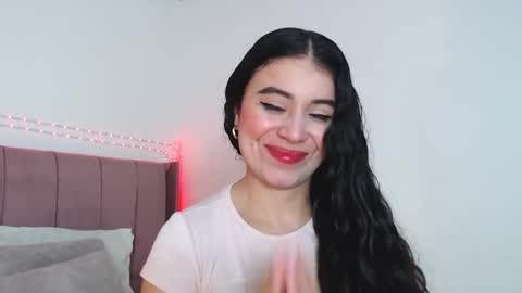 GabrielaRossa online show from April 12, 2026, 8:47 pm