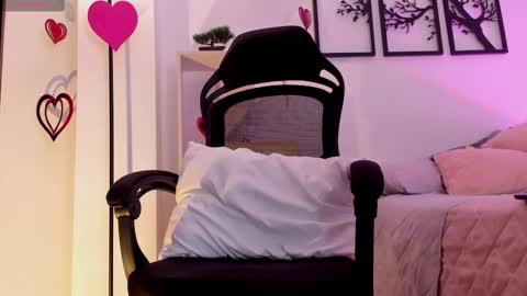 Gabriella online show from February 15, 2025, 7:39 pm