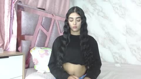 gabriella_santoss online show from January 8, 2026, 7:05 pm