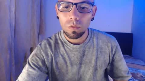 Snapshot of gabrielle_ramirez chatting on January 27, 2025, 9:33 pm Gabriel online show from January 27, 2025, 9:33 pm