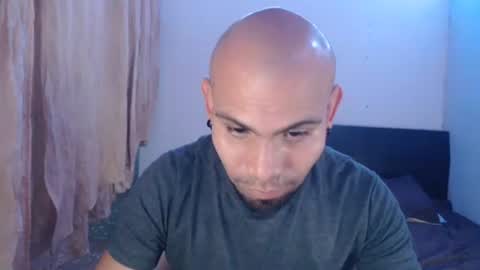 Snapshot of gabrielle_ramirez chatting on March 1, 2025, 10:53 pm Gabriel online show from March 1, 2025, 10:53 pm