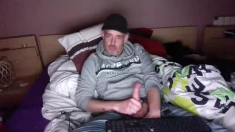 gabssss0802 online show from December 9, 2024, 1:45 pm