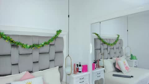 GABRIELA  online show from March 17, 2026, 11:57 am