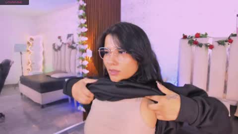 Gaby online show from April 28, 2026, 3:33 am