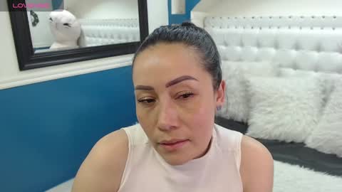 gabriela online show from February 21, 2025, 6:04 pm