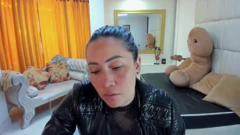 gabriela online show from September 23, 2025, 2:09 pm