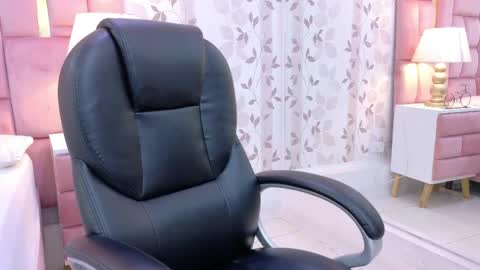 gabymoreau online show from May 16, 2026, 1:10 pm